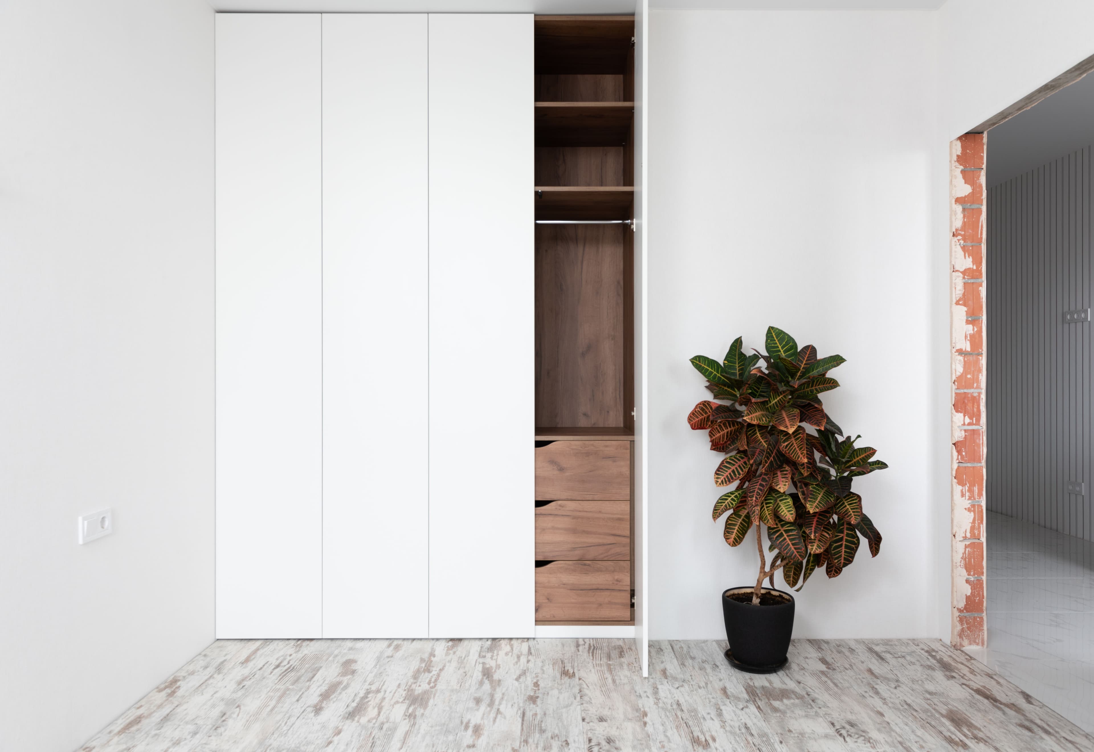 Shengli wardrobes and cabinets work in Tema, Ghana